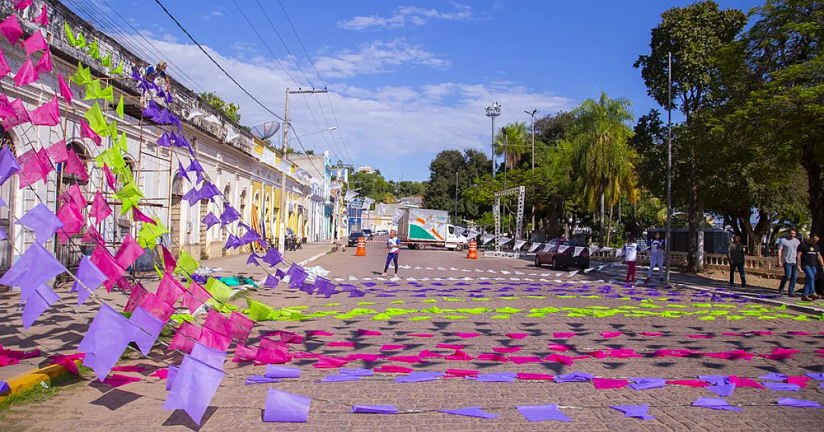 Telão de 12 metros transmite jogo do Brasil na ferradura do Porto Geral nesta sexta-feira