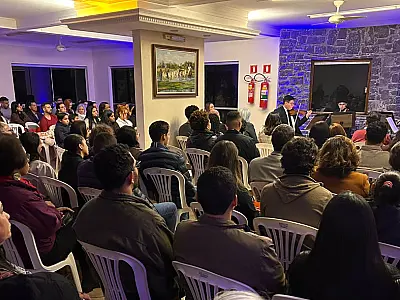 Orquestra Sinfônica da Fronteira estreia com casa cheia em Corumbá