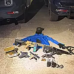 Cerco policial termina com suspeito morto, prisões e fuzis apreendidos