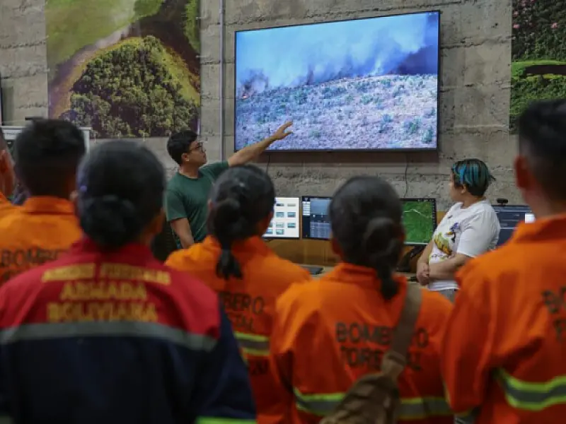 IHP e Armada Boliviana fecham cerco contra incêndios na fronteira do Pantanal