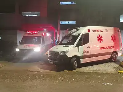 Paciente morre em ambulância após espera de 7 horas por vaga de emergência