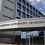 Justiça de MS mantém demissão por justa causa de grávida que apresentou atestado médico falso