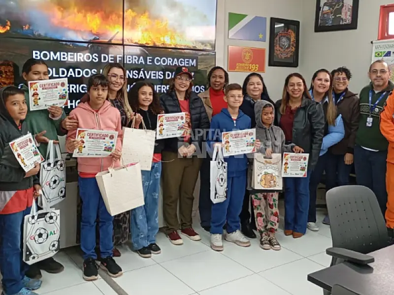 Estudantes são premiados em concurso de desenho pelo Dia do Bombeiro Militar
