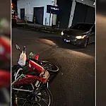 Colisão entre carro e bicicleta elétrica deixa mulher ferida no bairro Maria Leite
