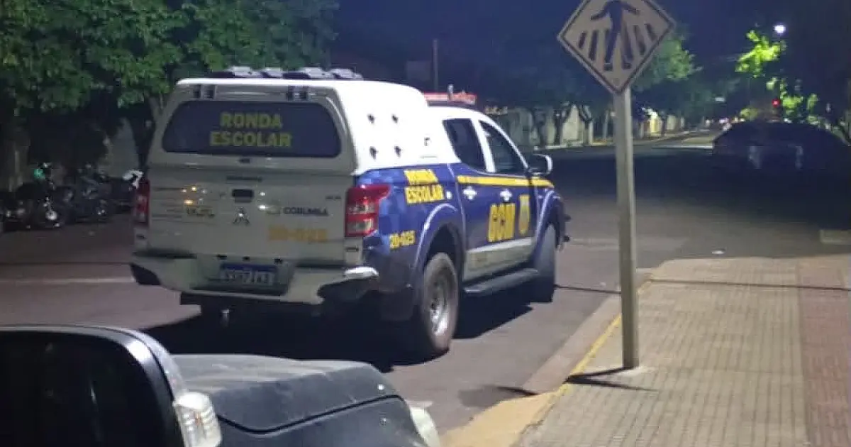 Homem é preso após denúncia de tentativa de furto a veículos no centro