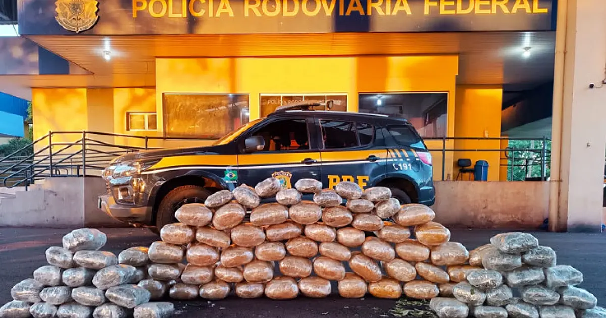 Passageira "desaparece" de ônibus que saiu de Corumbá e deixa 75 kg de Skunk no bagageiro