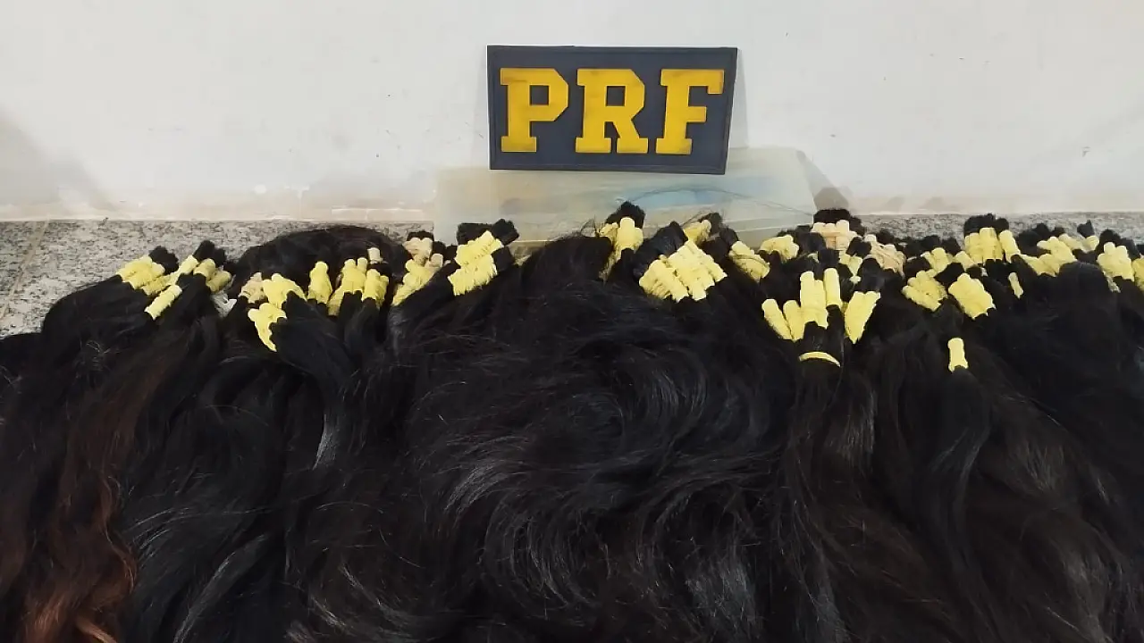 PRF intercepta descaminho de cabelo humano vindo da Bolívia na BR-262
