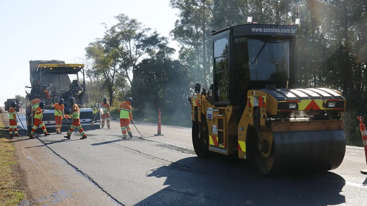 Obras na BR-163/MS alteram tráfego com desvios e pare-e-siga nesta terça-feira