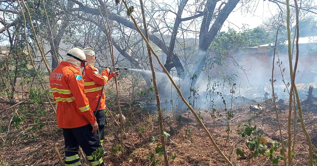 Bombeiros combatem sete incêndios em áreas urbanas de Corumbá e Ladário