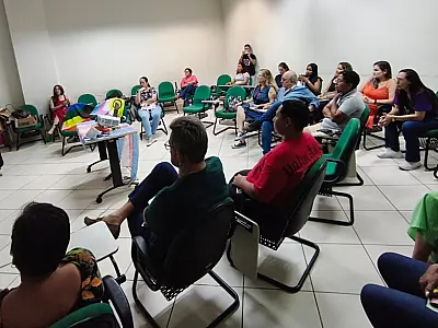 Encontro alinha acolhimento da população trans na saúde pública de Corumbá
