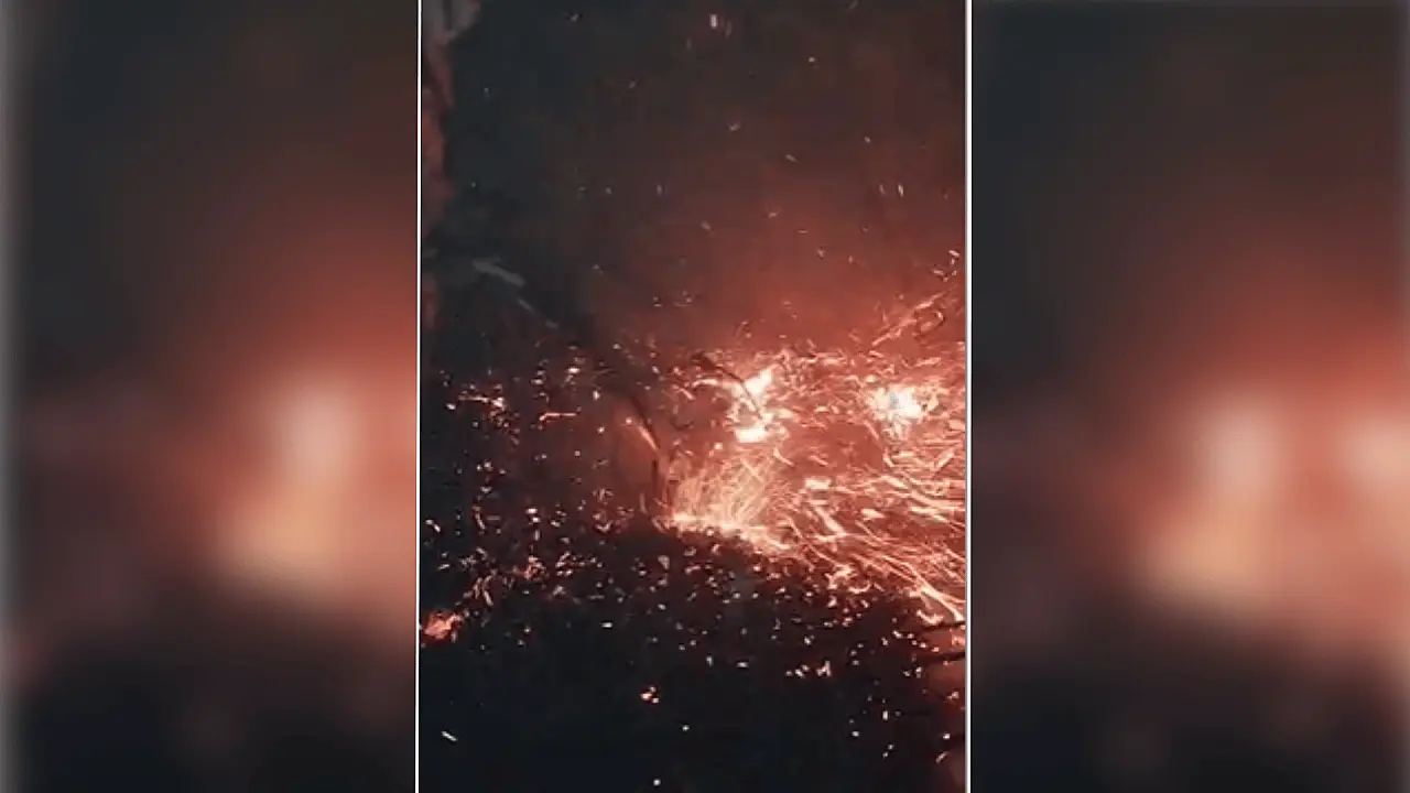 Incêndio em vegetação atinge terreno com carros abandonados no bairro Aeroporto