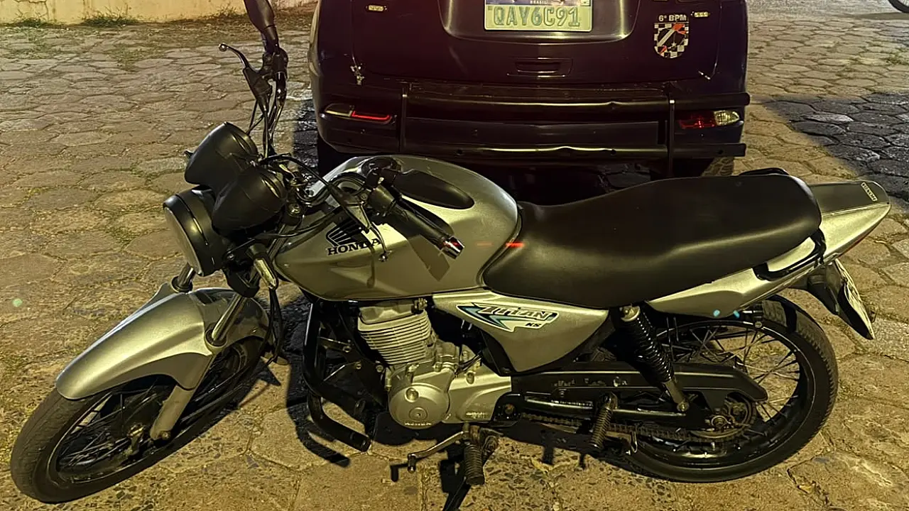 Moto com registro de roubo é apreendida próximo ao Poliesportivo em Corumbá