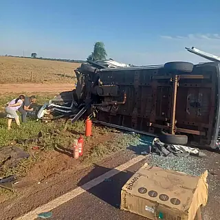 Acidente com van da Saúde na BR-163 já deixa cinco mortos