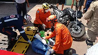 Motociclista fica ferida após colisão com carro no bairro Popular Nova