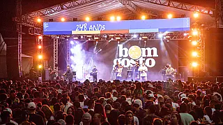 Praça Generoso Ponce lota com show do Bom Gosto no aniversário de Corumbá