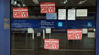 Bancários rejeitam proposta da Caixa e mantêm greve nacional