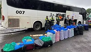 Ônibus que saiu de Corumbá levava carga recorde de 746 kg de folhas de coca