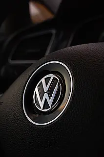 O Tera chegou quando o T-Cross já estava cansado: como a Volkswagen recuperou o trono dos SUVs com um carro mais barato e mais honesto