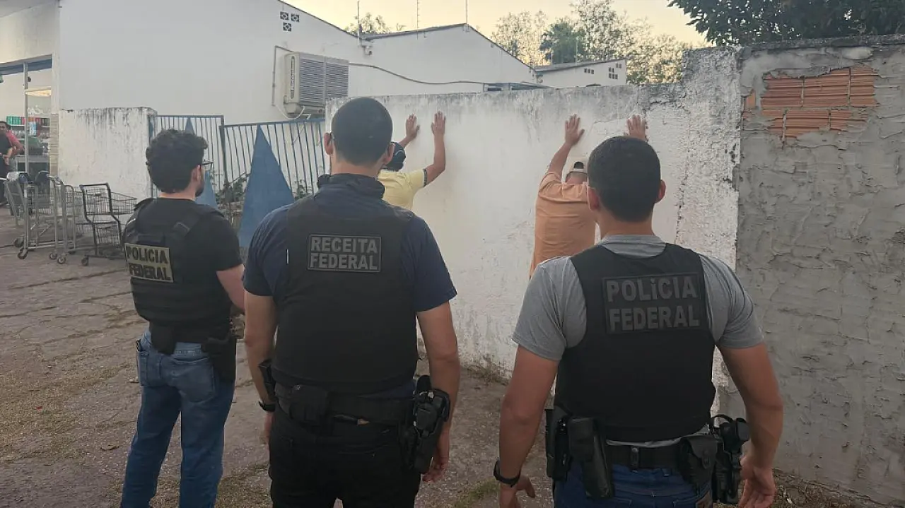 Dupla é presa ao tentar retirar 1,3 kg de ecstasy em centro de distribuição de Corumbá