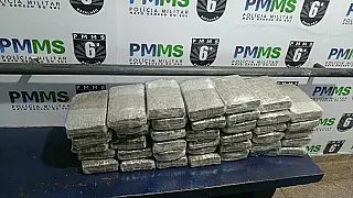 Duas mulheres são flagradas com quase 43 kg de skunk na BR 262
