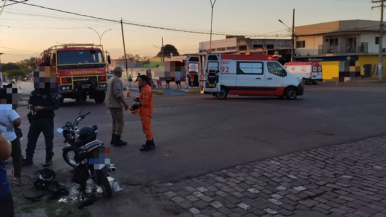 Batida entre motocicletas deixa três feridos no Centro de Ladário