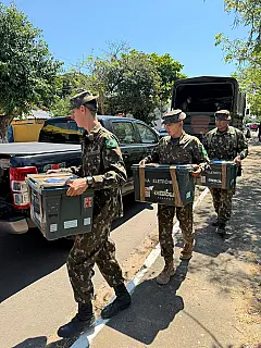 Urnas seguem para áreas mais distantes de Corumbá na madrugada deste domingo