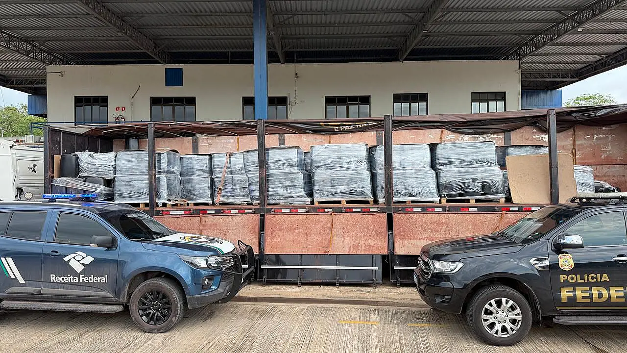 Operação conjunta apreende 17 toneladas de insumo para cocaína em Corumbá