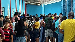 Corumbá registra seções lotadas nas primeiras horas de votação