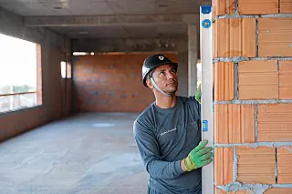 Construção civil abre mais de 7 mil vagas em MS, mas enfrenta falta de profissionais