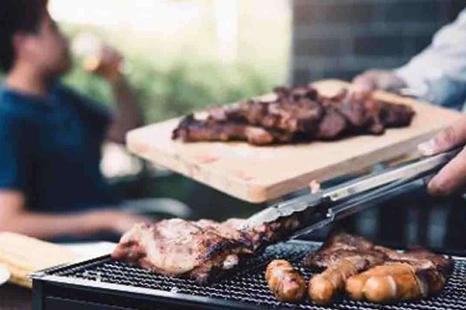 Dia dos Pais: dicas de como fazer churrasco para iniciantes