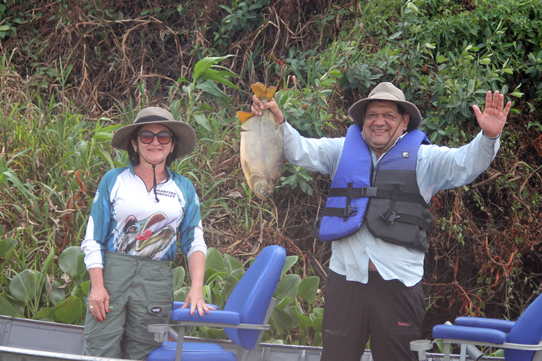 Mulheres Pescando Pantanal