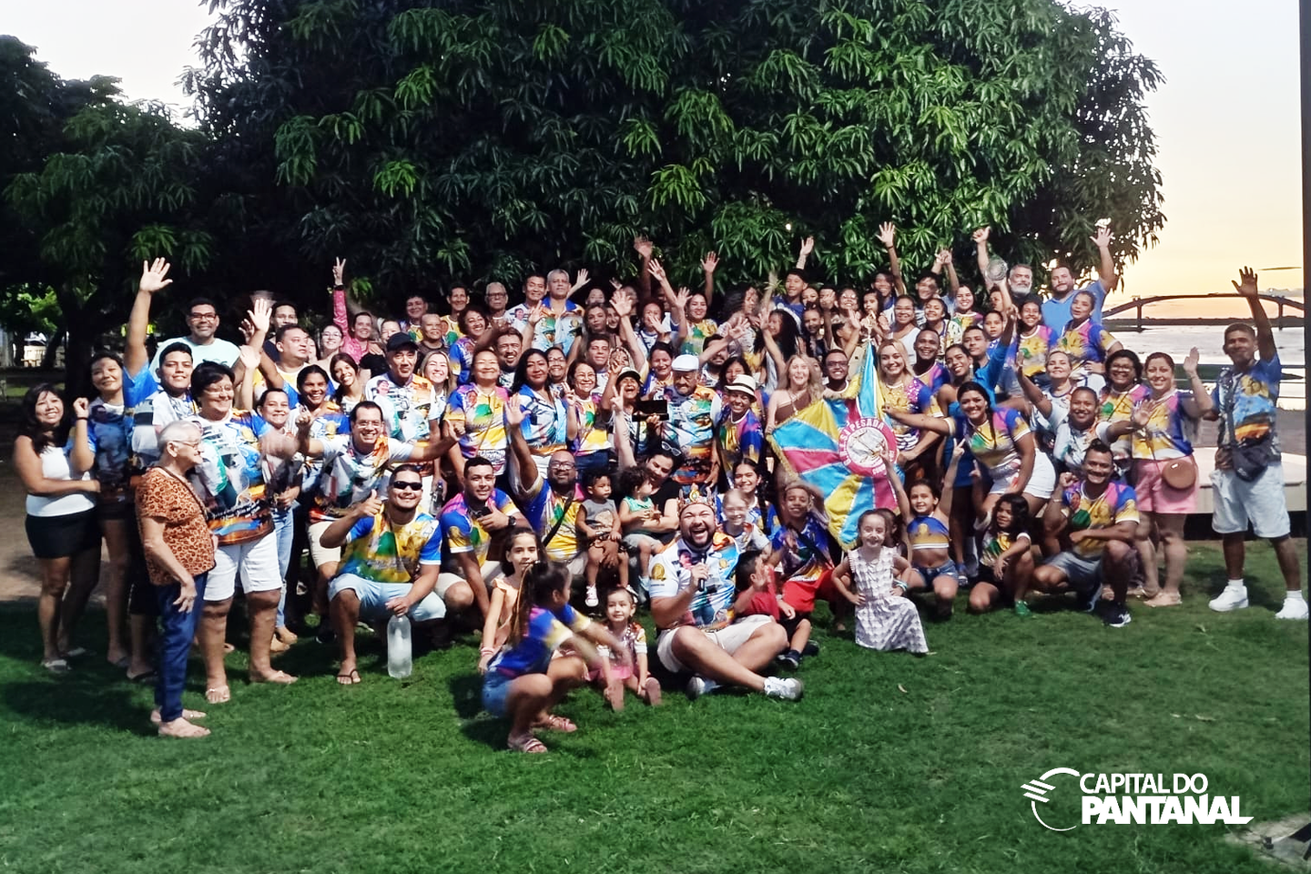 Escola reuniu toda a família Pesda e fez no Porto Geral para celebrar o prêmio Destaque Popular do Carnaval 2025.